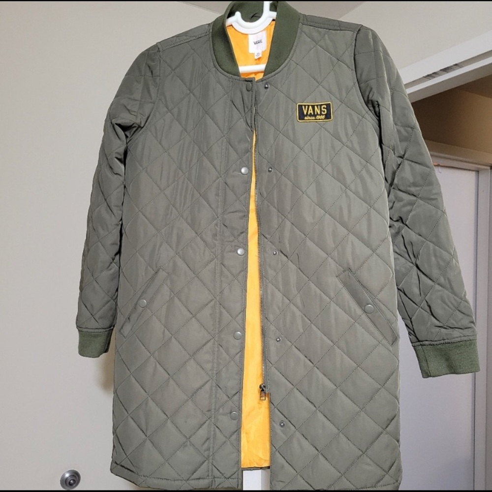 NWOT Vans quilted coat (long)